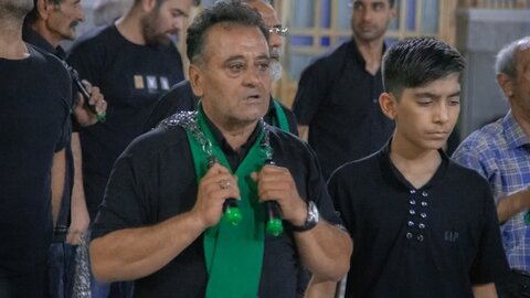 تصاویر/عزاداری شب هفتم  محرم هیئات مذهبی آران و  بیدگل  در حرم هلال بن علی(ع)