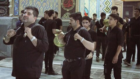 تصاویر/عزاداری شب هفتم  محرم هیئات مذهبی آران و  بیدگل  در حرم هلال بن علی(ع)
