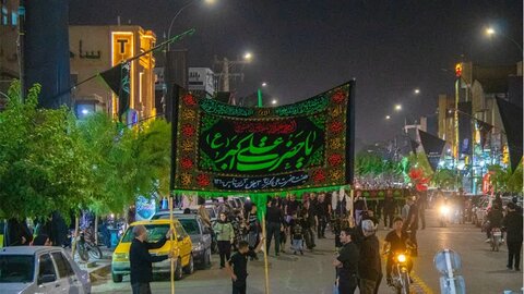 تصاویر/عزاداری شب هفتم  محرم هیئات مذهبی آران و  بیدگل  در حرم هلال بن علی(ع)