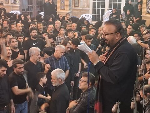تصاویر/ آیین باشکوه عزاداری حضرت ابا عبدالله الحسین(ع)در امامزاده هادی(ع) فین کاشان