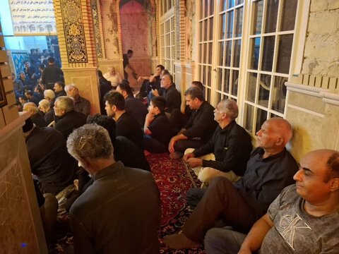 تصاویر/ آیین باشکوه عزاداری حضرت ابا عبدالله الحسین(ع)در امامزاده هادی(ع) فین کاشان