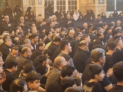 تصاویر/ آیین باشکوه عزاداری حضرت ابا عبدالله الحسین(ع)در امامزاده هادی(ع) فین کاشان