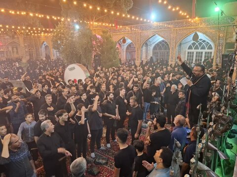 تصاویر/ آیین باشکوه عزاداری حضرت ابا عبدالله الحسین(ع)در امامزاده هادی(ع) فین کاشان