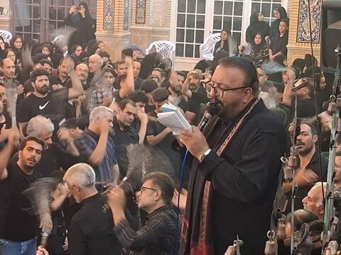 تصاویر/ آیین باشکوه عزاداری حضرت ابا عبدالله الحسین(ع)در امامزاده هادی(ع) فین کاشان
