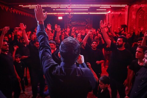 عزاداری دهه اول محرم در هیئت رزمندگان اسلام یزد