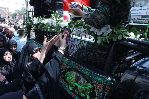 تصاویر / مراسم تشییع شهید مدافع وطن در قزوین