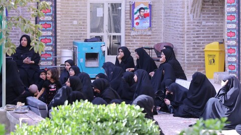 برگزاری مراسم عزاداری اباعبدالله الحسین علیه السلام در روز هفتم محرم در مدرسه علمیه شفیعیه