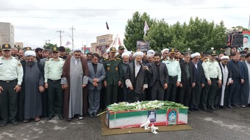 تصاویر/ برگزاری مراسم تشییع پیکر مطهر شهید رضا جباری لقمان در شهرستان اهر