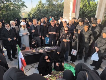 تصاویر/ تجدید میثاق مردم همدان با شهدای اقتدار ایران