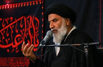 گره‌گشایی از کار مردم، ثوابی بزرگ‌تر از چندین سفر حج دارد