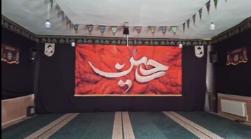 فیلم| آماده سازی فضای هیئت انصارالمهدی(عج) حوزه علمیه ثامن الائمه(ع)