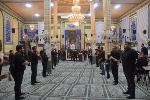 تصاویری از مردم شهرستان شوط در سوگ امام حسین(ع)