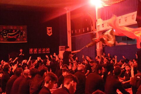 تصاویر/ مراسم سوگواری شب هشتم محرم در شاهین دژ