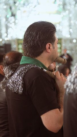 تصاویر/سوگواره شب هشتم عزاداری هیئات مذهبی آران وبیدگل در حرم مطهر پیام‌آور واقعه عاشورا به ایران