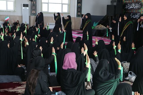 تصاویر/ اجتماع بزرگ دخترانه "من دختر حسینم"  در شهرستان زنجان