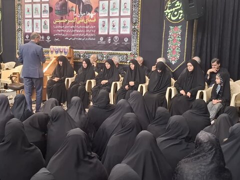 تصاویر/ اجتماع بزرگ بانوان کاشانی در گرامی داشت شهدای مبارزه با اسرائیل منطقه کاشان