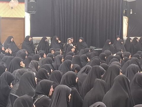 تصاویر/ اجتماع بزرگ بانوان کاشانی در گرامی داشت شهدای مبارزه با اسرائیل منطقه کاشان