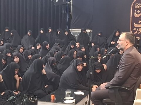 تصاویر/ اجتماع بزرگ بانوان کاشانی در گرامی داشت شهدای مبارزه با اسرائیل منطقه کاشان