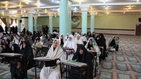 تصاویر/ اقامه نماز جمعه تکاب