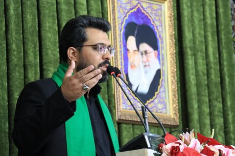 تصاویر/ اقامه نماز جمعه ماهان