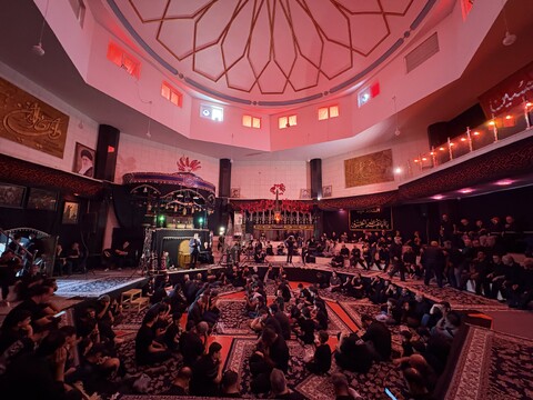 تصاویر / مراسم عزاداری دهه اول ماه محرم در هیئت ورزش های زورخانه ای و کشتی پهلوانی استان قم