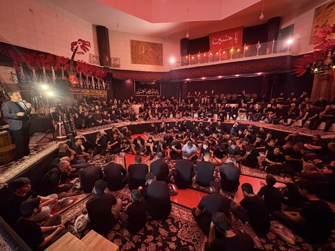 تصاویر / مراسم عزاداری دهه اول ماه محرم در هیئت ورزش های زورخانه ای و کشتی پهلوانی استان قم