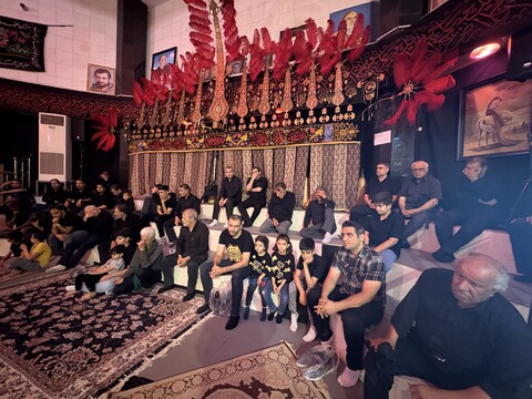 تصاویر / مراسم عزاداری دهه اول ماه محرم در هیئت ورزش های زورخانه ای و کشتی پهلوانی استان قم