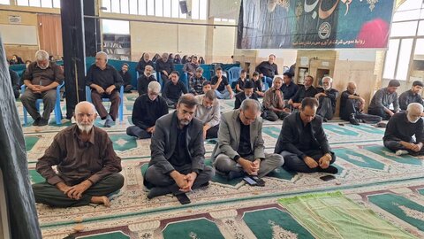 تصاویر/ اقامه نماز جمعه بلورد