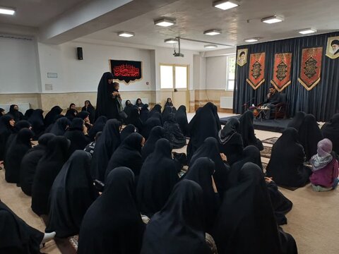 تصاویر/ عزاداری دهه اول محرم در مدرسه علمیه زینب کبری (س) ارومیه