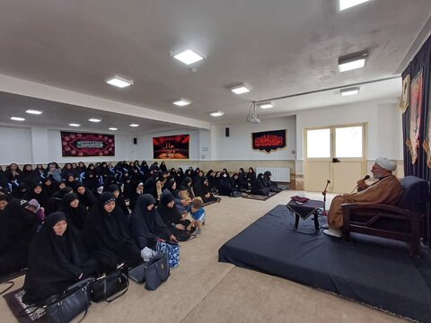 تصاویر/ عزاداری دهه اول محرم در مدرسه علمیه زینب کبری (س) ارومیه