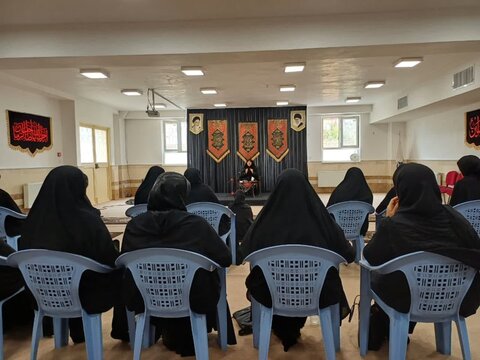 تصاویر/ عزاداری دهه اول محرم در مدرسه علمیه زینب کبری (س) ارومیه