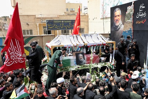 تصاویر/  تشییع پیکر سرلشگر محمد سعید ایزدی و جانباز شهید محمد آقازیارتی
