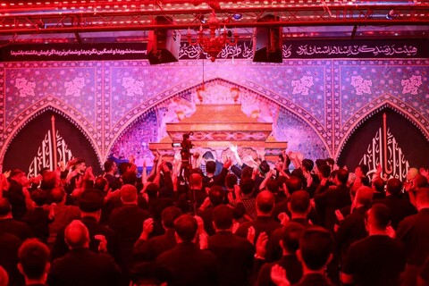 عزاداری دهه اول محرم در هیئت رزمندگان اسلام یزد