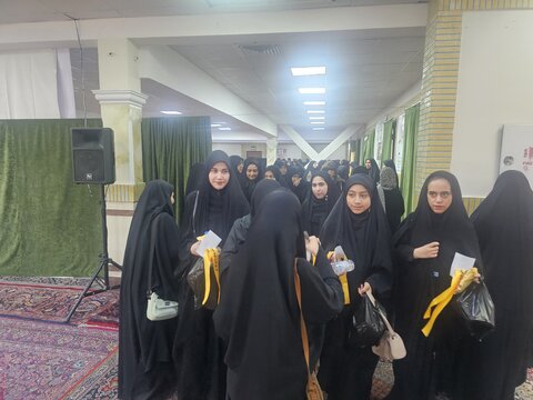 اجتماع بزرگ بنات الحسین علیه‌السلام به همت هیأت نرجسانه در همدان برگزار شد