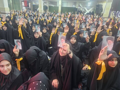 اجتماع بزرگ بنات الحسین علیه‌السلام به همت هیأت نرجسانه در همدان برگزار شد