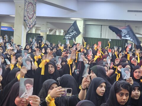 اجتماع بزرگ بنات الحسین علیه‌السلام به همت هیأت نرجسانه در همدان برگزار شد