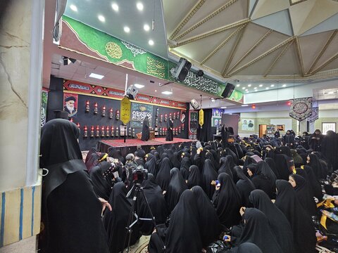 اجتماع بزرگ بنات الحسین علیه‌السلام به همت هیأت نرجسانه در همدان برگزار شد