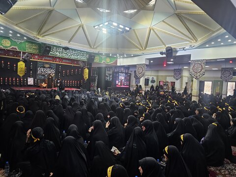 اجتماع بزرگ بنات الحسین علیه‌السلام به همت هیأت نرجسانه در همدان برگزار شد