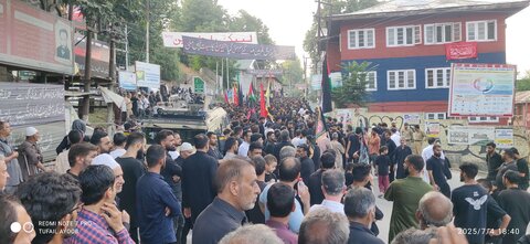 انجمنِ شرعی شیعیانِ جموں وکشمیر کے تحت آٹھویں محرم کا جلوس برآمد