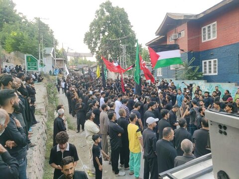انجمنِ شرعی شیعیانِ جموں وکشمیر کے تحت آٹھویں محرم کا جلوس برآمد