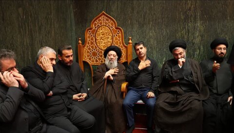 تصاویر/حضور آیت‌الله موسوی جزایری در مراسم عزاداری حسینیه عقیله‌الطالبیین اهواز