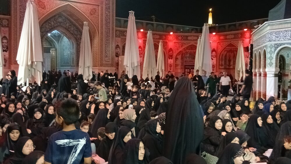 تصاویر/مراسم عزاداری سنتی شیعیان افغانستانی در حرم رضوی