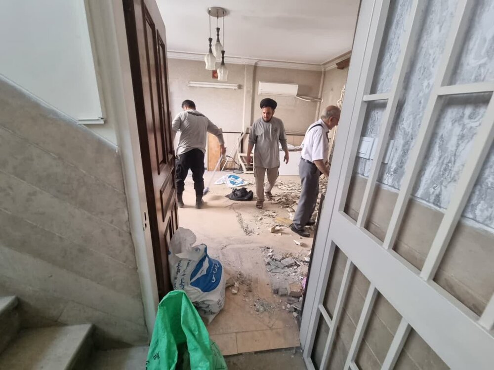 حضور طلاب و روحانیون تبلیغی در محل یادمان شهدای جنگ تحمیلی ۱۲ روزه