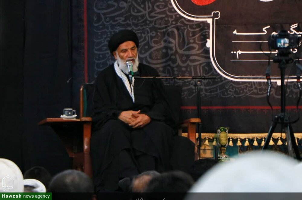 حادثه عاشورا موجب رشد و تعالی انسان می‌شود