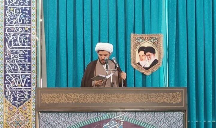 پیام عاشورایی امام حسین(ع) درس غیرت و انسانیت است