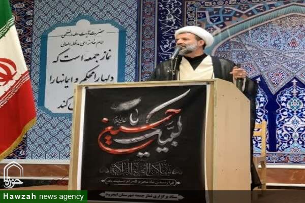 عاشورا، الگوی مبارزه سیاسی مذهبی با ظلم است