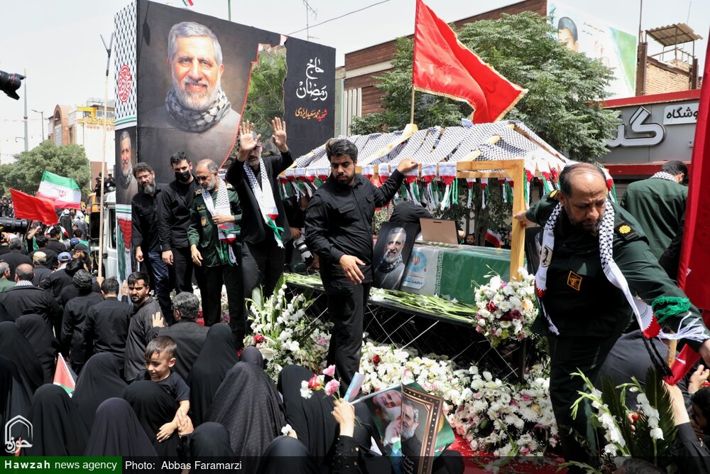 تصاویر/  تشییع پیکر سرلشگر محمد سعید ایزدی و جانباز شهید محمد آقازیارتی