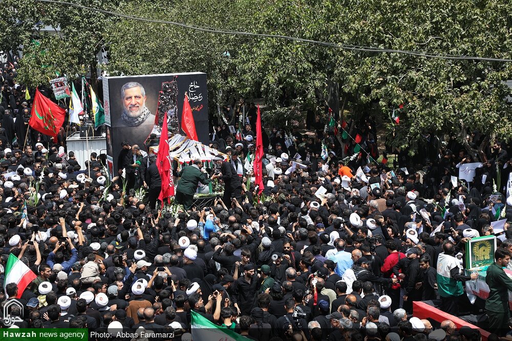 تصاویر/  تشییع پیکر سرلشگر محمد سعید ایزدی و جانباز شهید محمد آقازیارتی