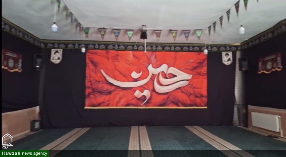 فیلم| آماده سازی فضای هیئت انصارالمهدی(عج) حوزه علمیه ثامن الائمه(ع)