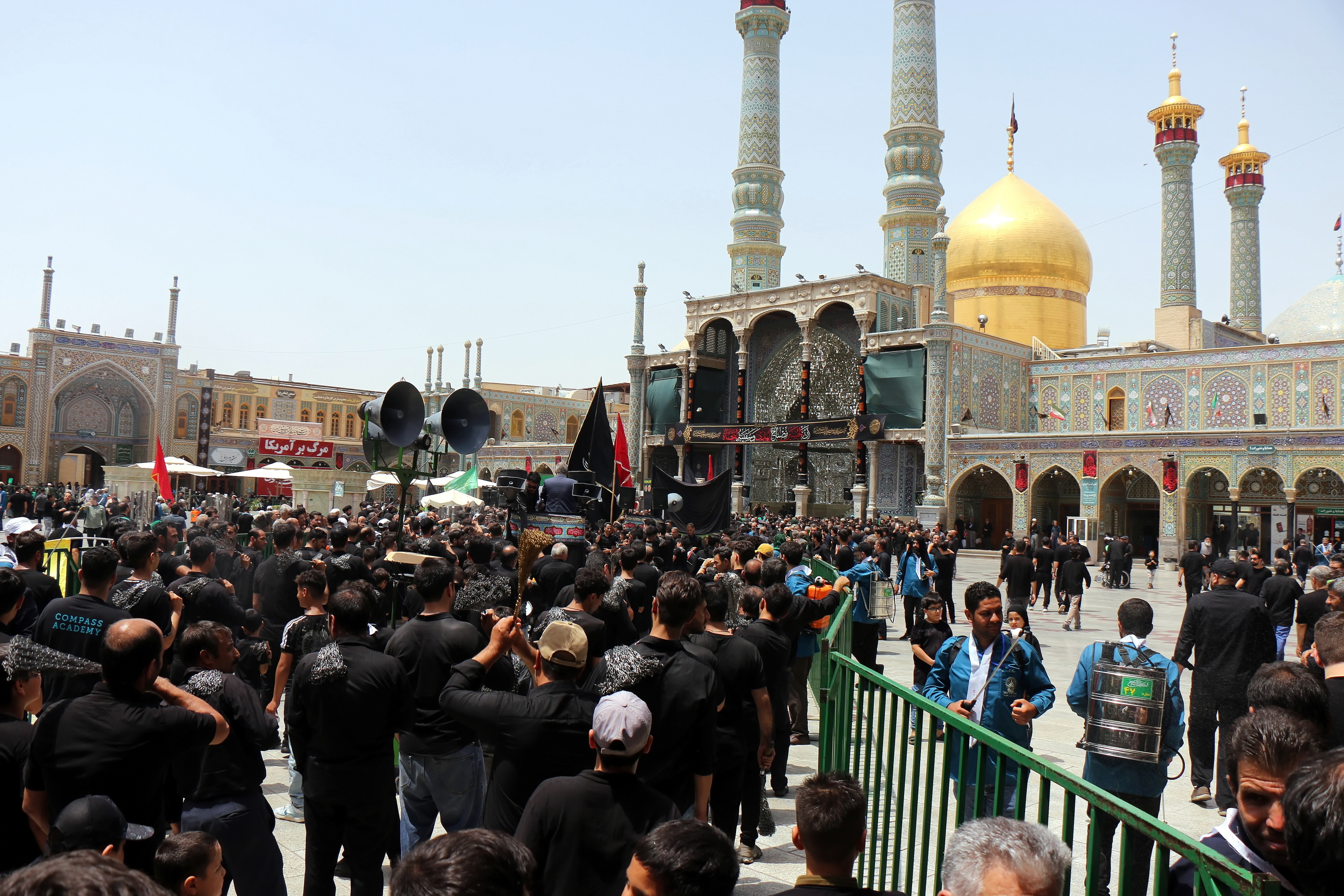 تصاویر/ حرم حضرت معصومہ (س) میں 9 محرم الحرام کے جلوس کا منظر